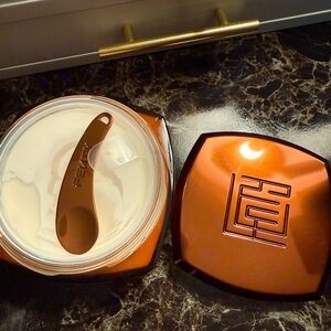 Luxury Skincare Cream with Applicator